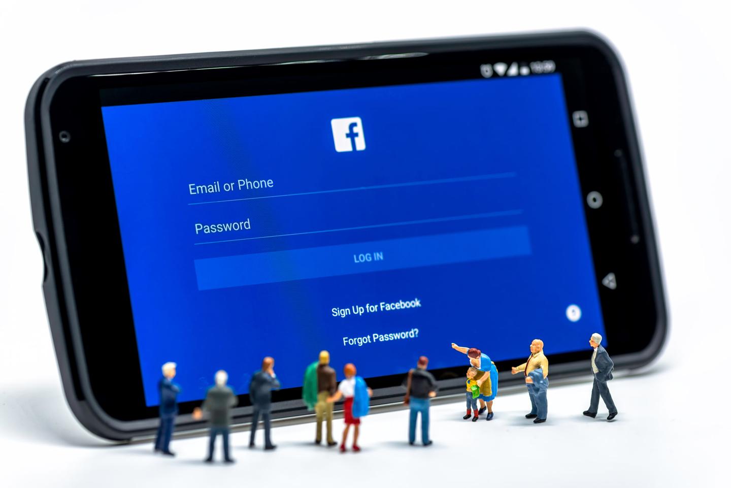 中小企業如何優化臉書行銷？先從善用粉絲專頁功能開始。