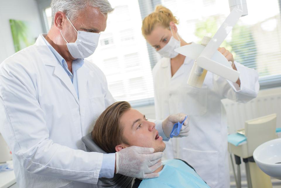 牙醫經理人重新定義診所品牌，老診所也能建立新形象