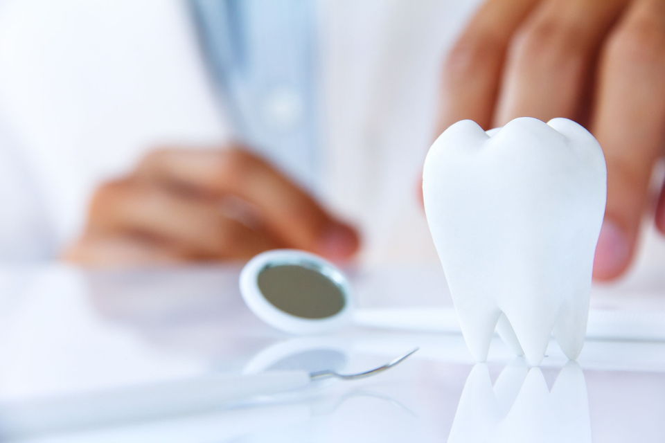 牙醫行銷以牙醫師品牌為號招，該避免包裝過度反起爭議。