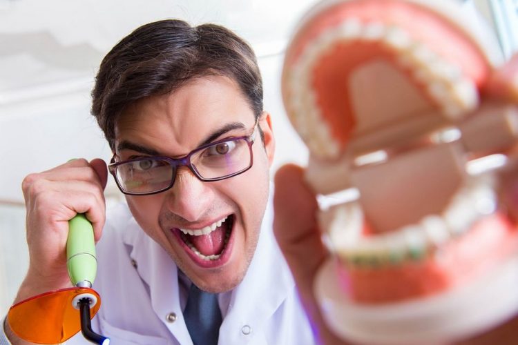 牙醫診所具備多次博奕特性，又該如何提高掠奪行銷優勢？