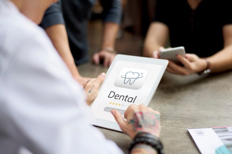 牙醫診所透過數位轉型優化口碑，提昇品牌認知度。